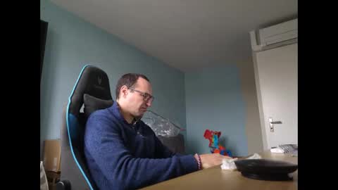 stickolive1 online show from October 15, 8:22 am