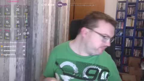 Snapshot of still_alive1985 chatting on October 25, 7:43 am Oliver online show from October 25, 7:43 am