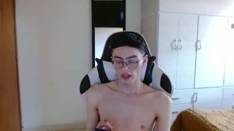 stiv_grant online show from January 28, 7:42 pm