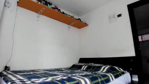 Snapshot of stiven_mystic chatting on September 12, 5:57 pm Stiven Mystic online show from September 12, 5:57 pm