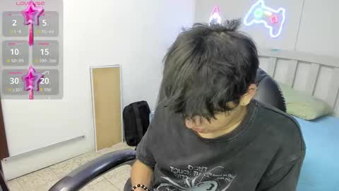 Stiwen online show from December 15, 2:14 pm