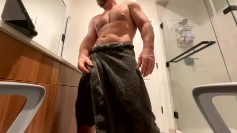 stlhotwifeguy online show from February 28, 7:56 pm