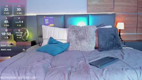 Snapshot of stone_lee_ chatting on December 15, 3:56 am Stone Lee  online show from December 15, 3:56 am
