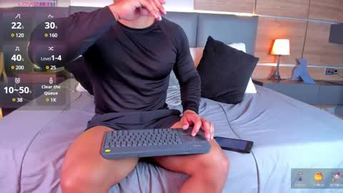 Snapshot of stone_lee_ chatting on February 21, 7:22 am Stone Lee  online show from February 21, 7:22 am