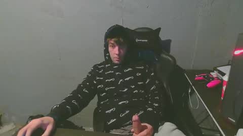 Snapshot of stonedpanda77 chatting on January 22, 7:24 pm stonedpanda77 online show from January 22, 7:24 pm