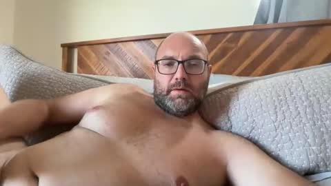 stoney8inches online show from April 15, 10:10 pm