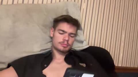 stratman301 online show from November 18, 12:47 am