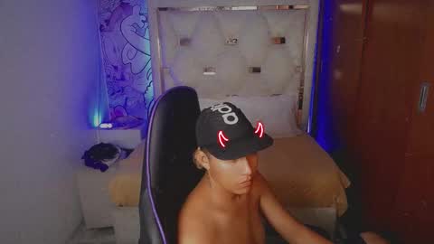 Street online show from February 22, 4:14 am