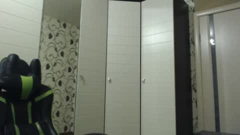 Alex online show from November 9, 1:26 pm