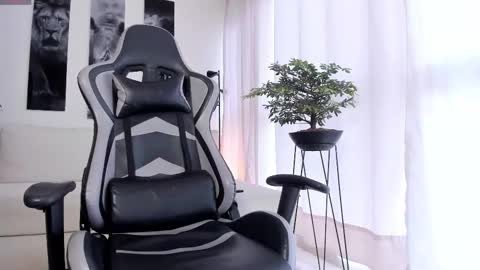 Samuel online show from November 5, 1:57 pm