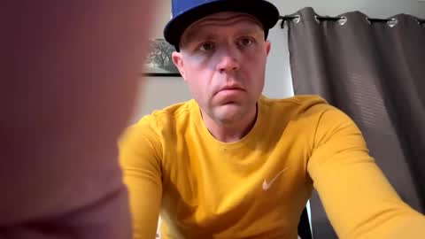 submissivebrett381 online show from February 15, 6:16 pm