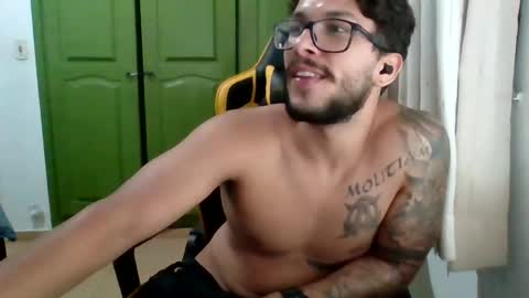 suetsemsay online show from December 21, 3:14 am