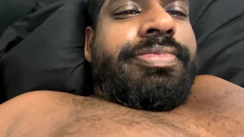 Snapshot of suggnight chatting on October 28, 1:35 pm Let me be your knight that saves you online show from October 28, 1:35 pm