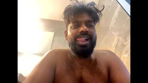 Snapshot of suggnight chatting on February 23, 12:43 pm Let me be your knight that saves you online show from February 23, 12:43 pm