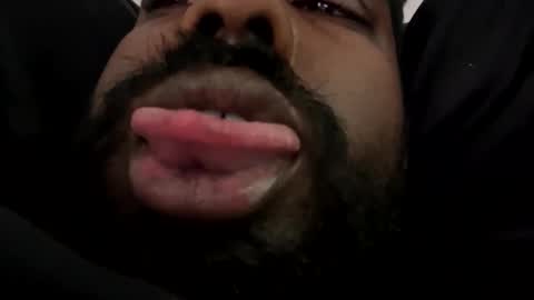 Snapshot of suggnight chatting on September 16, 7:58 pm Let me be your knight that saves you online show from September 16, 7:58 pm