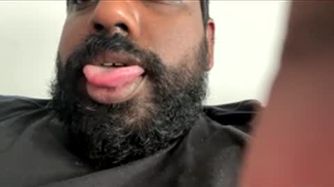 Let me be your knight that saves you online show from April 13, 4:51 pm