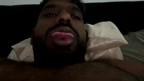 Snapshot of suggnight chatting on October 5, 6:34 pm Let me be your knight that saves you online show from October 5, 6:34 pm