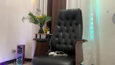 sultry_charls online show from December 18, 5:20 pm