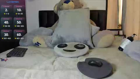 Andres-tattoos  Derek Hairy online show from February 20, 7:59 pm