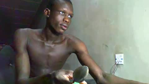 Snapshot of sunnyjohn447 chatting on October 24, 10:39 am Sunnyblack2 online show from October 24, 10:39 am