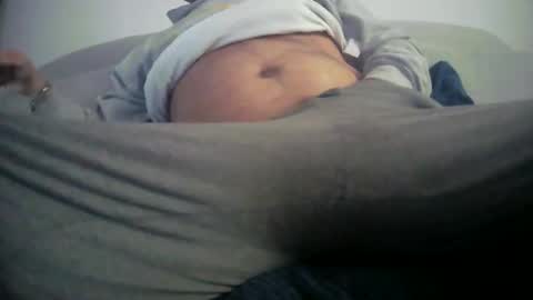 Snapshot of suxscorpio chatting on February 2, 9:08 am suxscorpio online show from February 2, 9:08 am