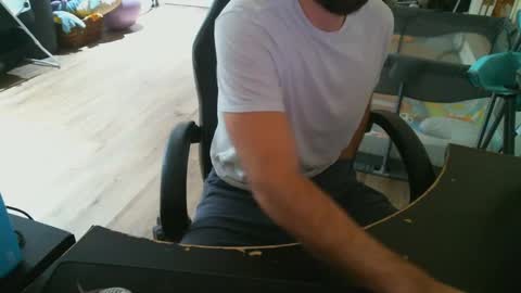 Snapshot of swals chatting on December 9, 3:45 pm Swals online show from December 9, 3:45 pm