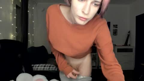 kira online show from February 6, 5:32 pm