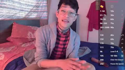 Snapshot of sweetc4meron chatting on October 15, 9:33 pm Cameron Alejandro online show from October 15, 9:33 pm