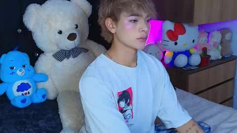 Neffer online show from November 18, 5:00 am