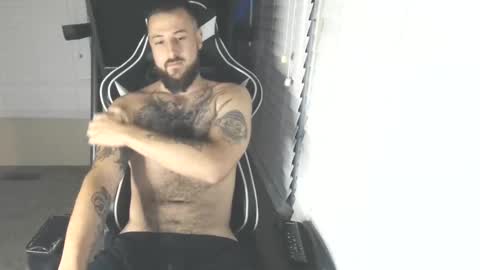 swoozy_ online show from October 19, 12:26 am