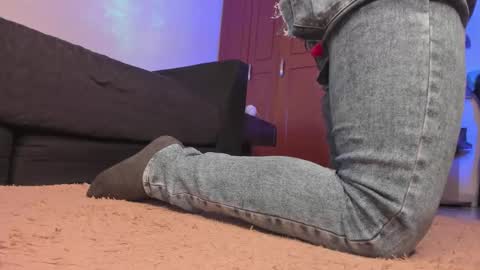 Snapshot of syd_onnfire chatting on December 31, 2:51 am Syd online show from December 31, 2:51 am