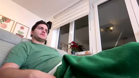 syl092 online show from February 6, 9:01 pm