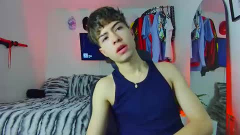 Snapshot of t0n3r chatting on October 21, 1:31 am TONER online show from October 21, 1:31 am