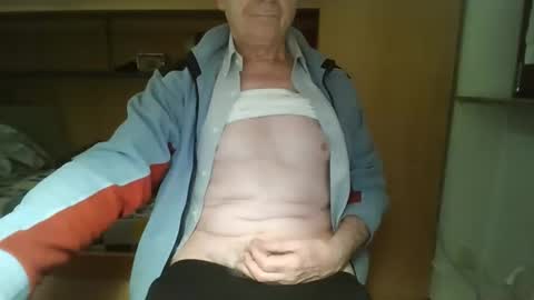 Snapshot of t5519t chatting on October 6, 9:19 pm t5519t online show from October 6, 9:19 pm