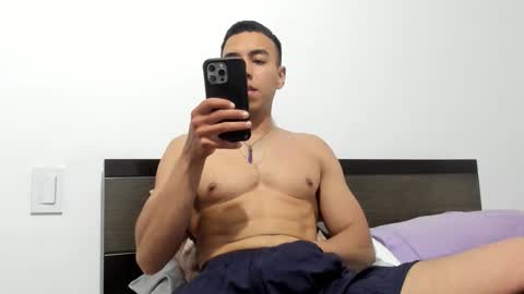 taaylor online show from November 19, 10:37 am