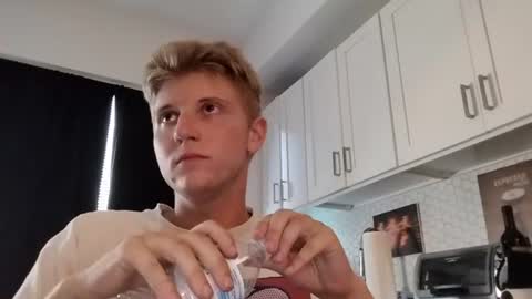 collegetwinkboi online show from July 2, 8:59 pm