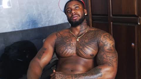 Tairon Tucke online show from December 17, 10:43 pm