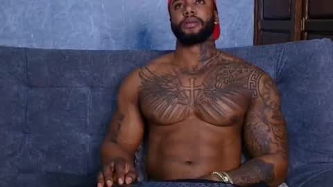 Tairon Tucke online show from February 19, 4:01 am