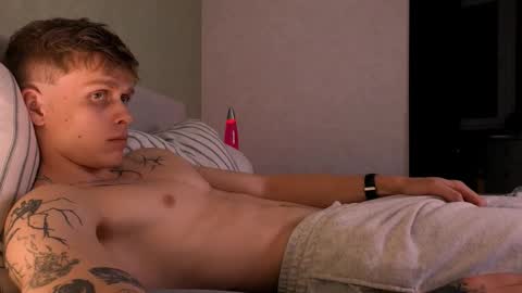 Snapshot of talkinghead7 chatting on October 2, 6:12 pm Colin online show from October 2, 6:12 pm