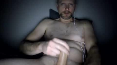 Snapshot of tallskinnylong chatting on December 3, 6:57 am tallskinnylong online show from December 3, 6:57 am