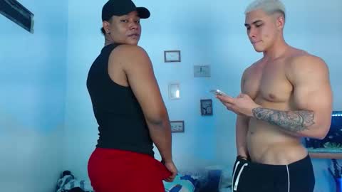 tanwyn22 online show from November 14, 2:29 pm