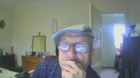 Tas online show from February 15, 10:57 am