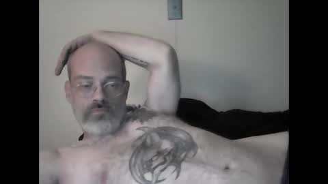 Snapshot of tattedpanther chatting on October 24, 2:46 am tattedpanther online show from October 24, 2:46 am