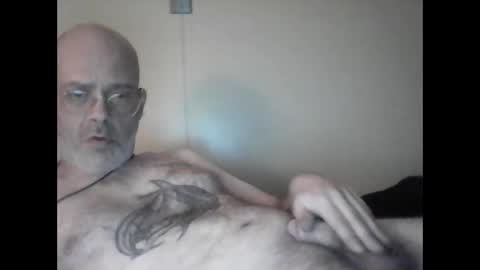 Snapshot of tattedpanther chatting on March 5, 10:22 am tattedpanther online show from March 5, 10:22 am