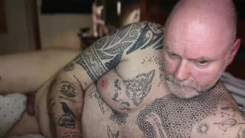 Tattooeddilf 01 online show from March 27, 1:43 am