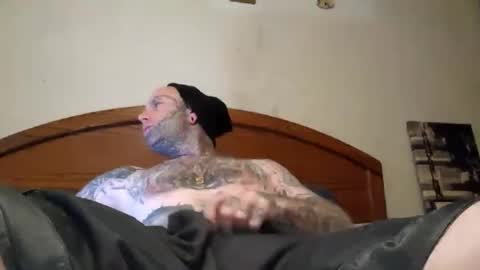 tattoosnsmoke1111 online show from November 22, 8:03 am