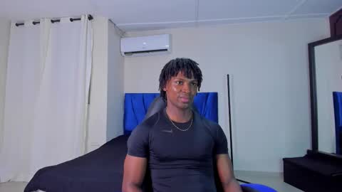 tau_montes online show from February 26, 3:52 am