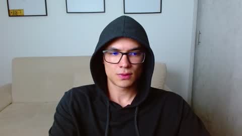 taurus4k online show from February 7, 1:04 am