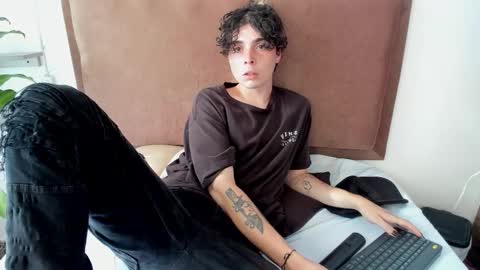     online show from February 4, 9:21 pm