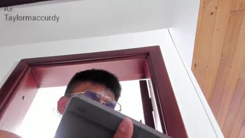 taylormaccurdy_ online show from December 16, 4:47 pm